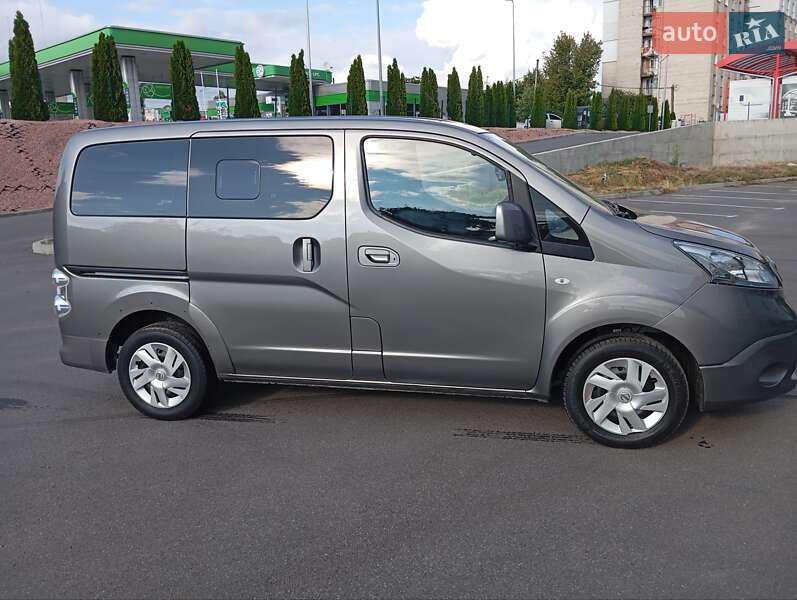 Минивэн Nissan e-NV200 2017 в Виннице
