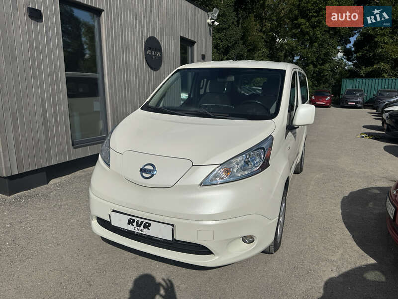 Nissan e-NV200 2014