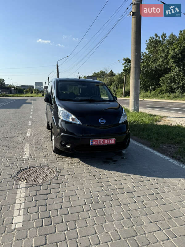 Nissan e-NV200 2016