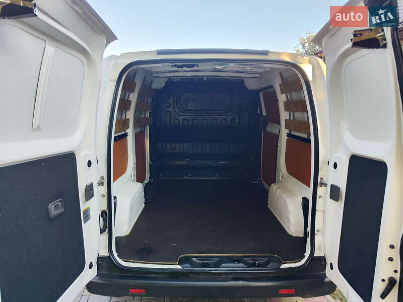 Грузовой фургон Nissan e-NV200 2020 в Новых Санжарах фото 11 Грузовой фургон Nissan e-NV200 2020 в Новых Санжарах