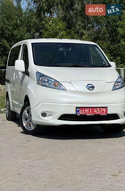 Минивэн Nissan e-NV200 2015 в Владимире