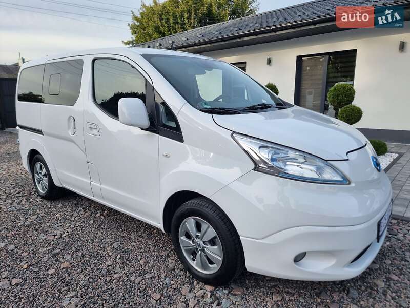 Мінівен Nissan e-NV200 2019 в Радивиліві