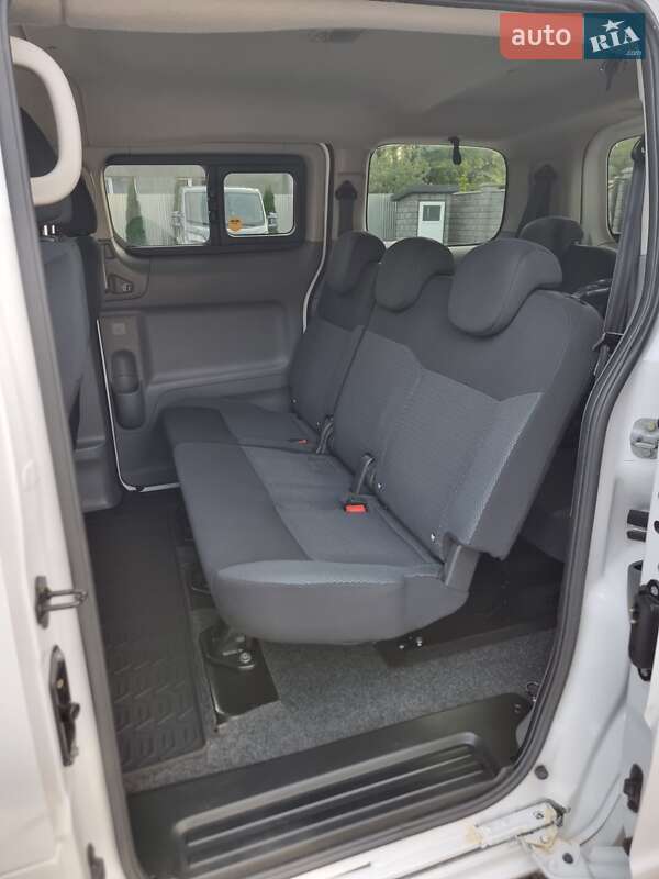 Мінівен Nissan e-NV200 2019 в Радивиліві