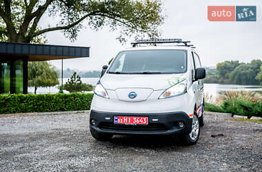 Грузовой фургон Nissan e-NV200 2018 в 