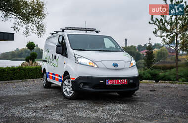 Вантажний фургон Nissan e-NV200 2018 в Умані