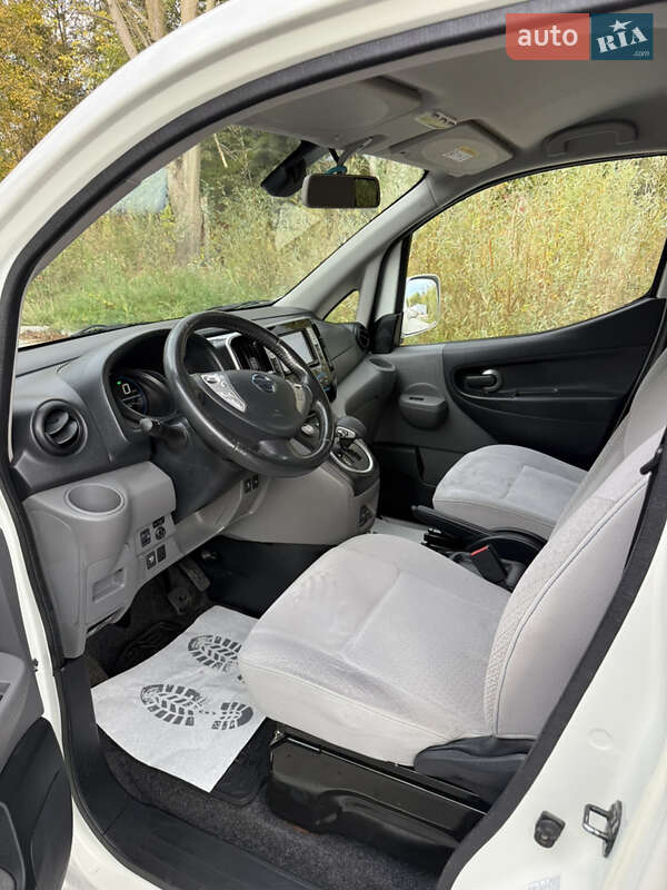 Мінівен Nissan e-NV200 2014 в Дрогобичі