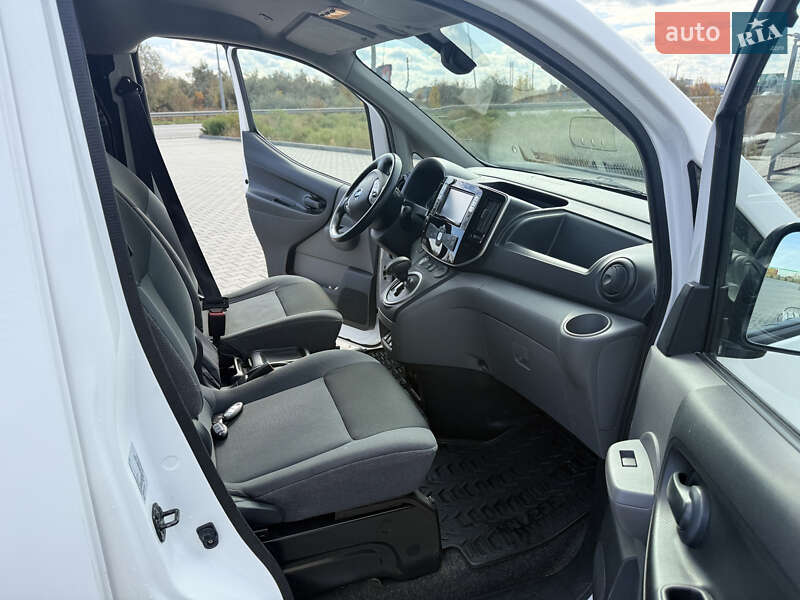 Вантажний фургон Nissan e-NV200 2015 в Дніпрі фото 23 Вантажний фургон Nissan e-NV200 2015 в Дніпрі