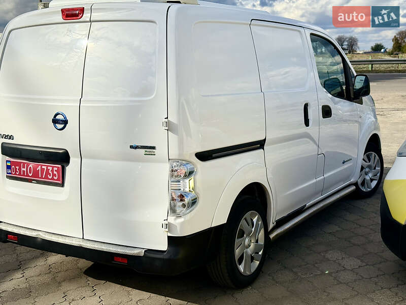 Вантажний фургон Nissan e-NV200 2015 в Дніпрі фото 30 Вантажний фургон Nissan e-NV200 2015 в Дніпрі