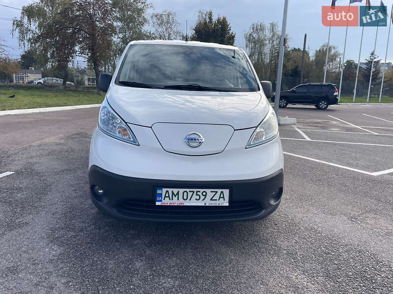 Минивэн Nissan e-NV200 2014 в Житомире