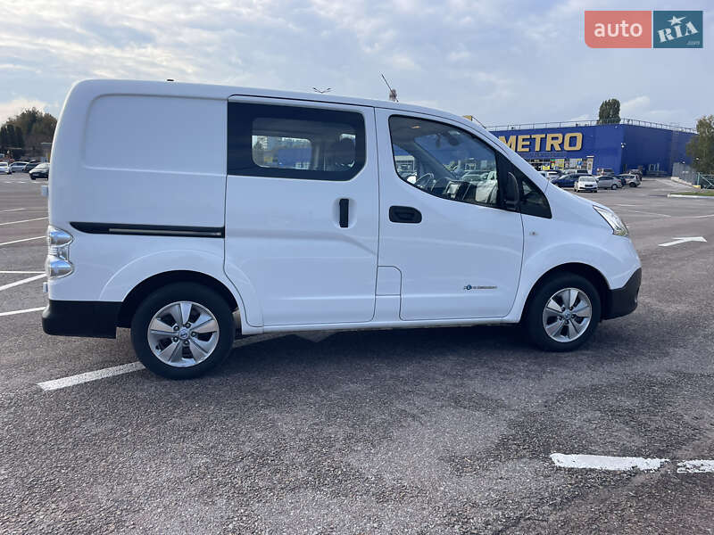 Минивэн Nissan e-NV200 2014 в Житомире
