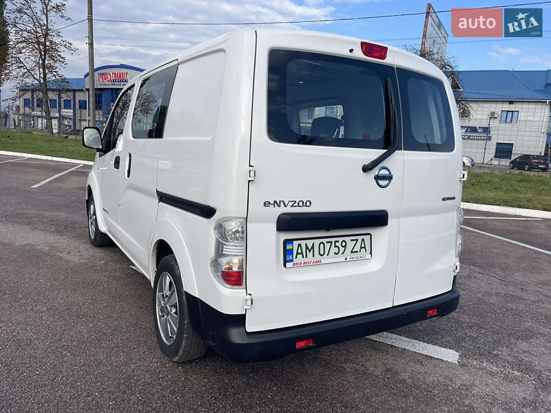 Минивэн Nissan e-NV200 2014 в Житомире
