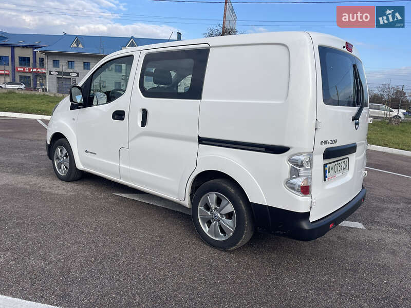 Минивэн Nissan e-NV200 2014 в Житомире