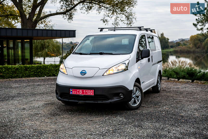 Грузовой фургон Nissan e-NV200 2019 в Умани