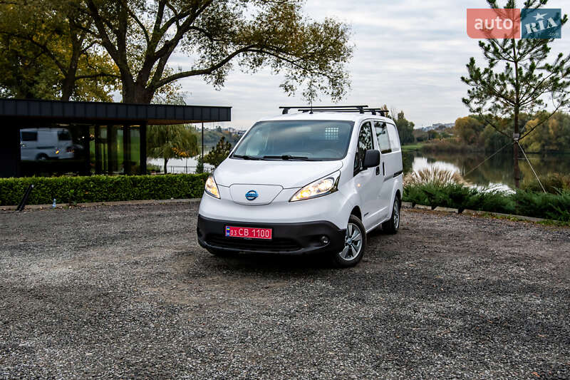 Грузовой фургон Nissan e-NV200 2019 в Умани