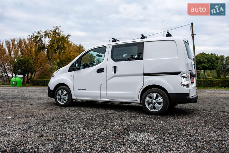 Грузовой фургон Nissan e-NV200 2019 в Умани