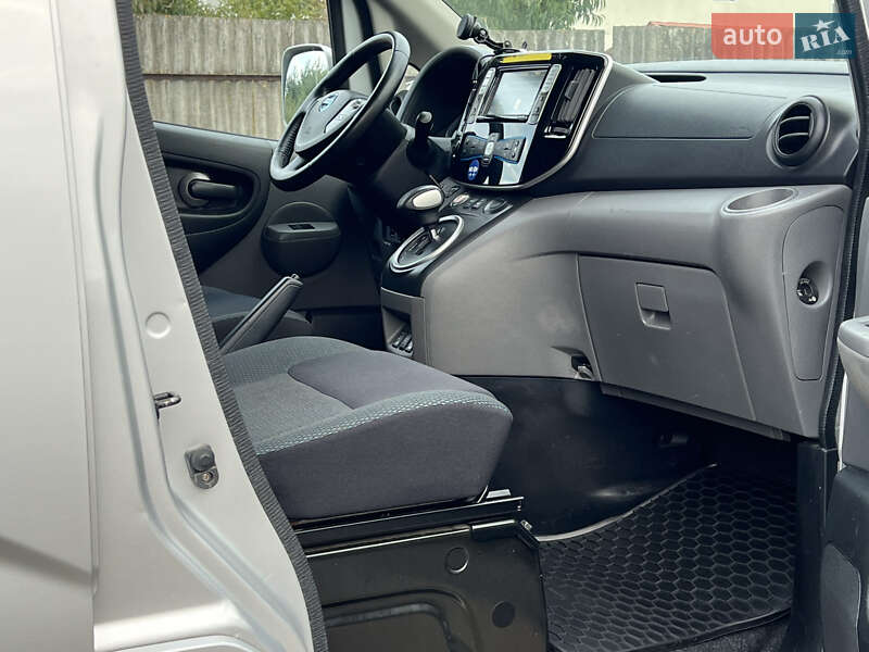 Мінівен Nissan e-NV200 2018 в Луцьку