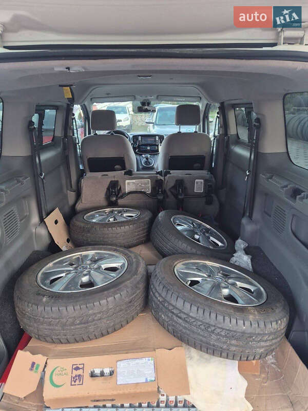 Минивэн Nissan e-NV200 2014 в Житомире фото 11 Минивэн Nissan e-NV200 2014 в Житомире