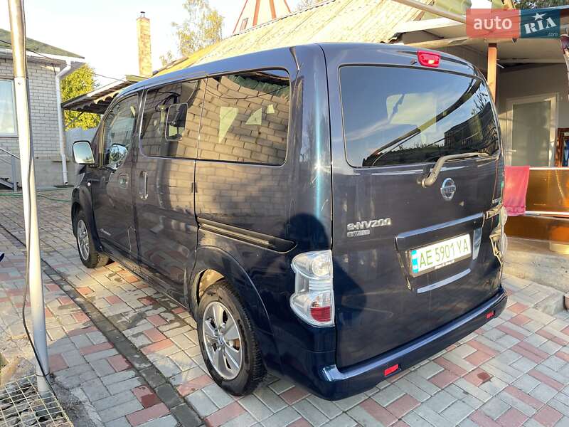 Мінівен Nissan e-NV200 2016 в Дніпрі