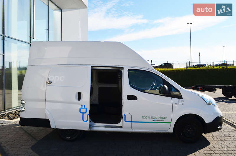 Грузовой фургон Nissan e-NV200 2018 в Львове