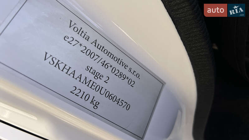 Грузовой фургон Nissan e-NV200 2018 в Львове