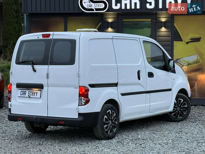 Вантажний фургон Nissan e-NV200 2019 в Стрию