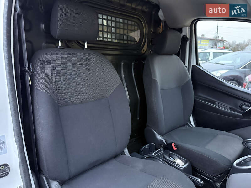 Вантажний фургон Nissan e-NV200 2019 в Стрию