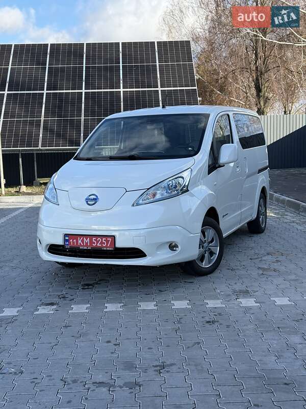 Nissan e-NV200 2015