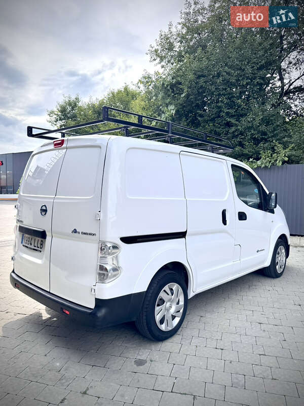 Грузовой фургон Nissan e-NV200 2020 в Ужгороде
