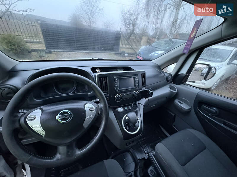 Грузовой фургон Nissan e-NV200 2015 в Луцке фото 25 Грузовой фургон Nissan e-NV200 2015 в Луцке