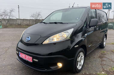 Грузовой фургон Nissan e-NV200 2017 в Ровно