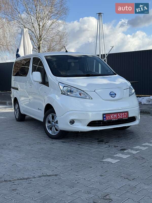 Nissan e-NV200 2015