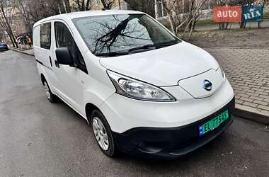 Мінівен Nissan e-NV200 2015 в Києві