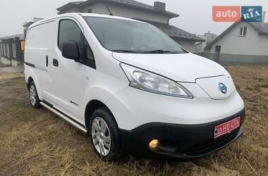 Грузовой фургон Nissan e-NV200 2015 в Ровно