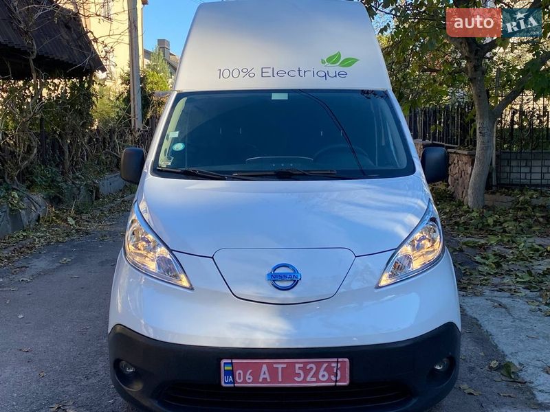 Грузовой фургон Nissan e-NV200 2019 в Житомире