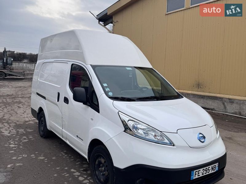 Грузовой фургон Nissan e-NV200 2019 в Житомире