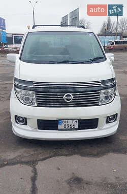Минивэн Nissan Elgrand 2003 в Одессе