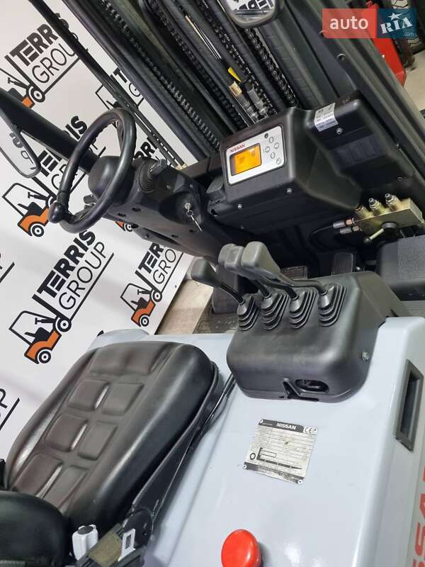 Вилочный погрузчик Nissan EP 2008 в Виннице