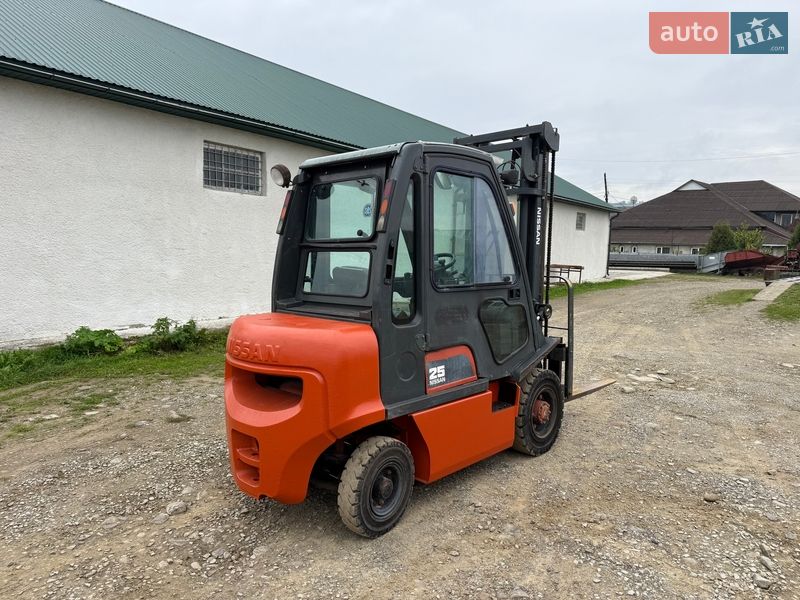 Вилочний навантажувач Nissan FD 2007 в Тячеві