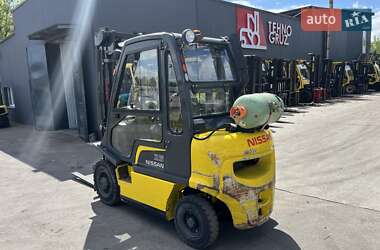 Вилочный погрузчик Nissan FG 2005 в 