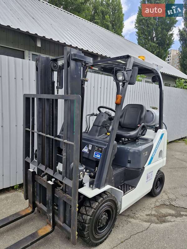Вилочний навантажувач Nissan FG 2019 в Києві