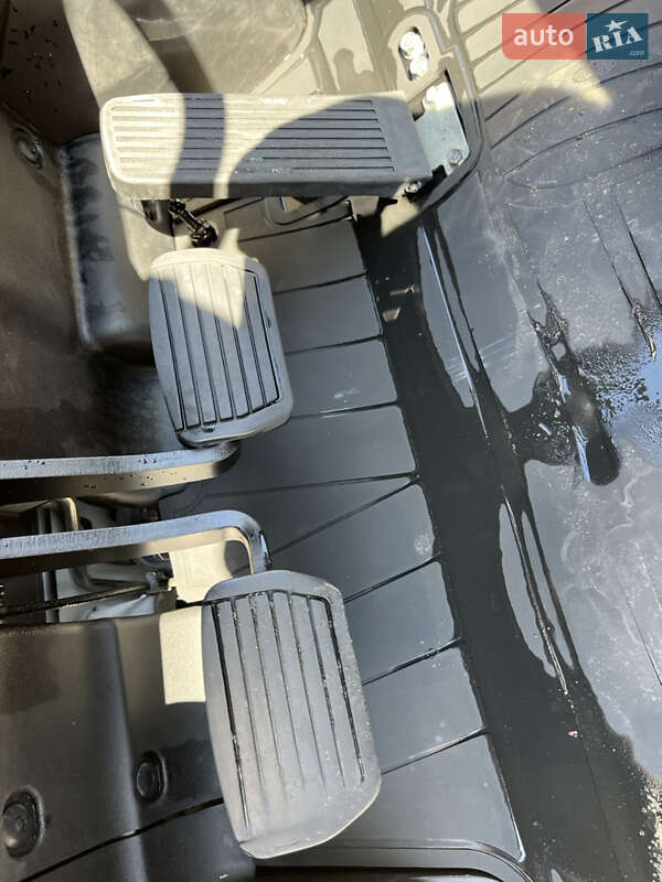 Вилочний навантажувач Nissan FG 2017 в Одесі