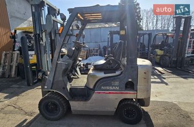 Вилочний навантажувач Nissan FG 2004 в Тернополі