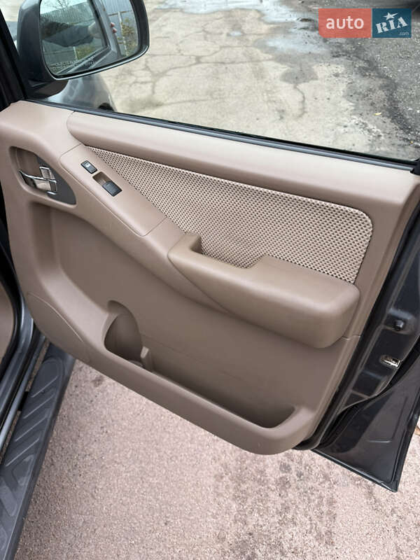 Пикап Nissan Frontier 2006 в Житомире фото 42 Пикап Nissan Frontier 2006 в Житомире