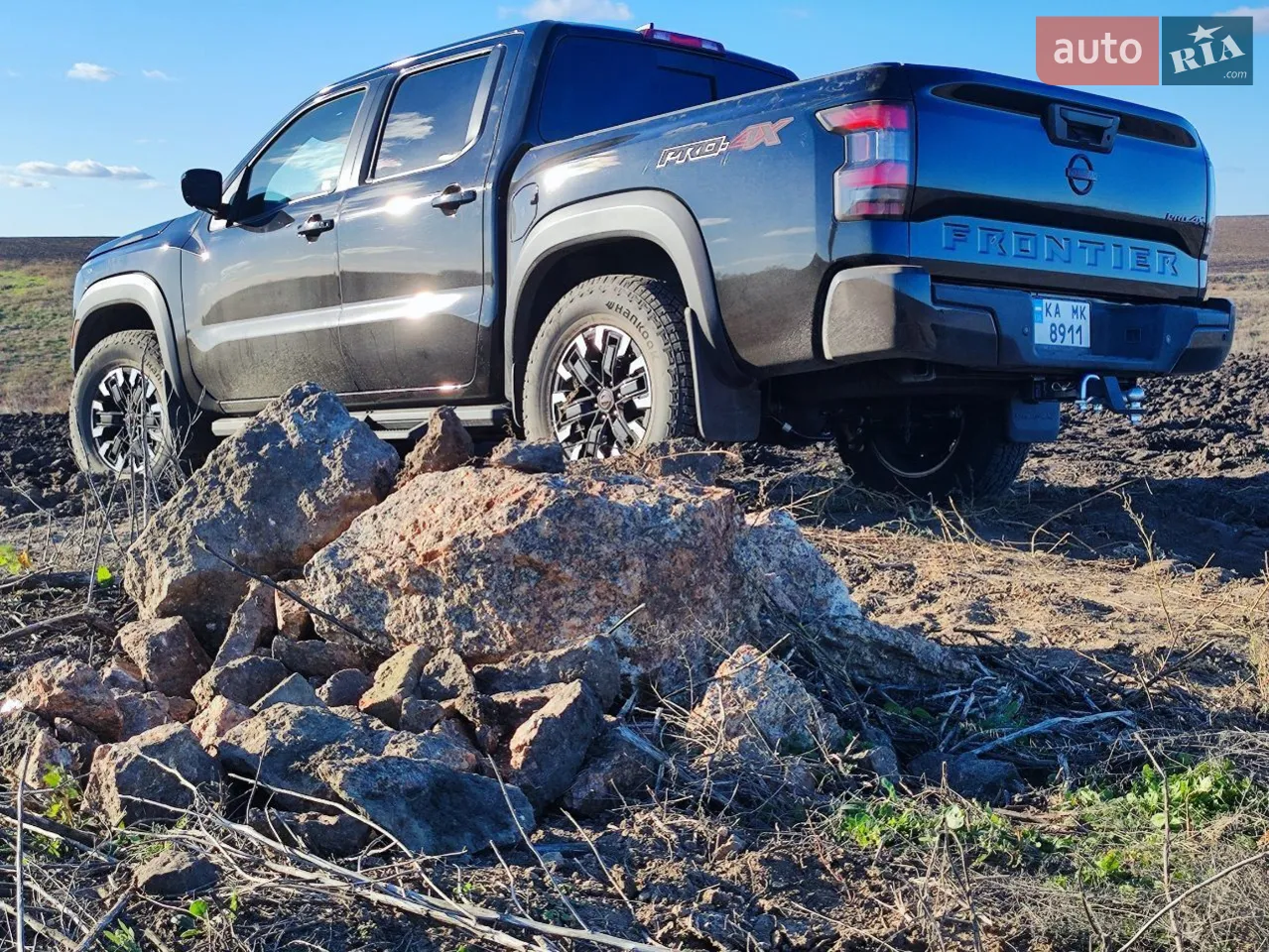 2017 Nissan Navara (Frontier) - мініатюра 16