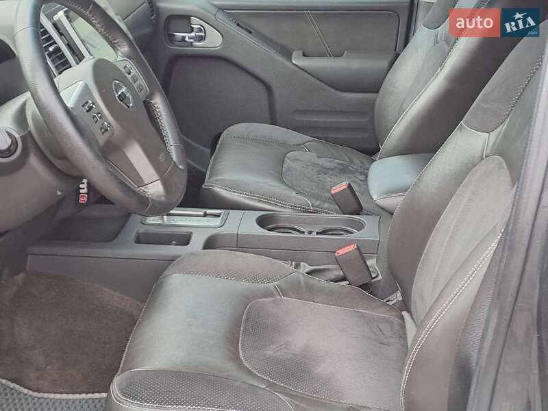 Пикап Nissan Frontier 2014 в Одессе