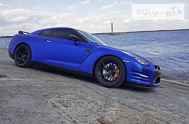 Купе Nissan GT-R 2013 в 