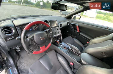Купе Nissan GT-R 2015 в 