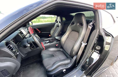 Купе Nissan GT-R 2015 в 
