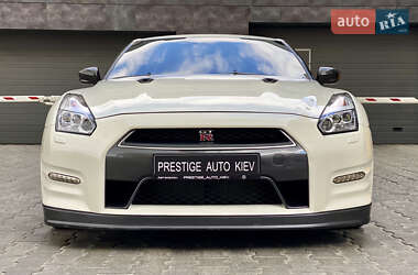 Купе Nissan GT-R 2013 в Києві