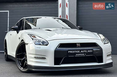 Купе Nissan GT-R 2013 в Киеве